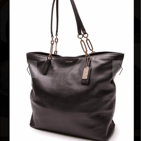 Coach Handbags - COACH Black Leather Shoulder Tote Bag Purse
